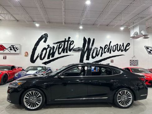 Used 2019 Kia Cadenza Limited image 32