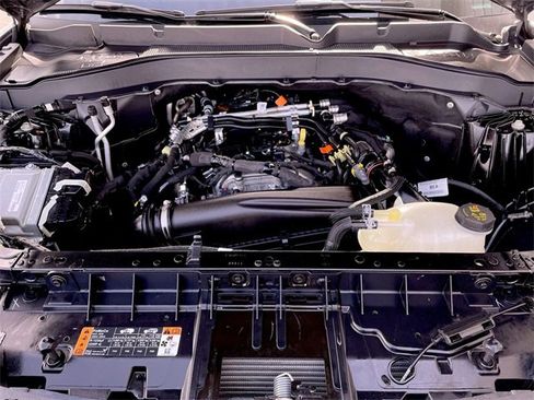 Used 2025 Ford Explorer Active image 26