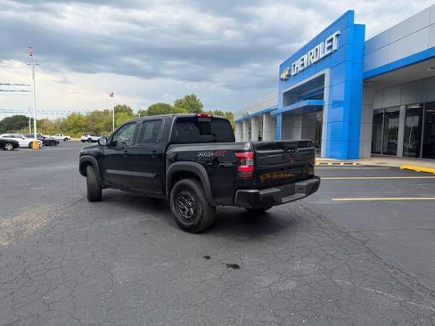 Used 2026 Nissan Frontier PRO-4X AWD/4WD image 3