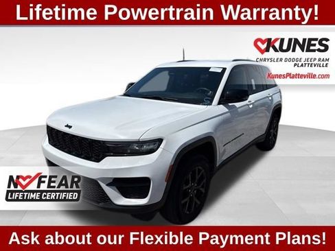 Used 2024 Jeep Grand Cherokee Altitude AWD/4WD image 6