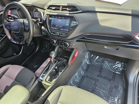 Used 2022 Chevrolet TrailBlazer RS w/ Sun and Liftgate Package FWD image 11