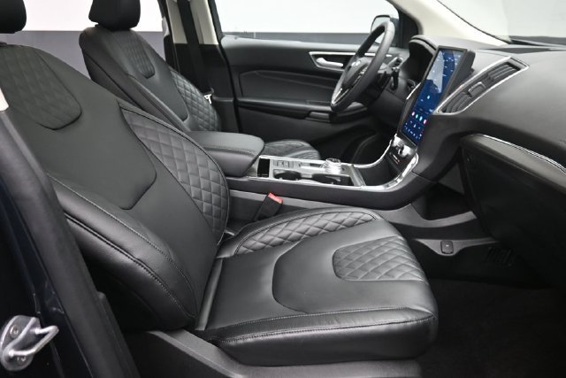 Certified 2024 Ford Edge Titanium w/ Equipment Group 301A AWD/4WD image 27