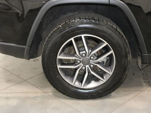 Used 2021 Jeep Grand Cherokee Limited w/ Luxury Group II image 60