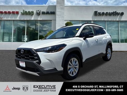Used 2026 Toyota Corolla Cross LE w/ Cold Weather Package AWD/4WD image 1