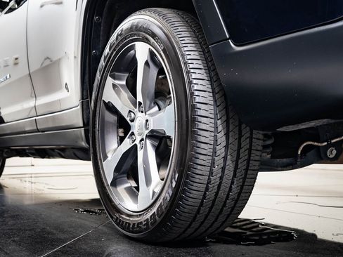 Used 2022 Jeep Grand Cherokee Limited 4xe image 41