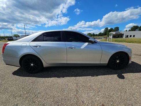 Used 2018 Cadillac CTS Luxury RWD image 2