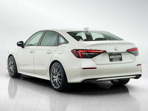 Used 2025 Honda Civic Sport image 3