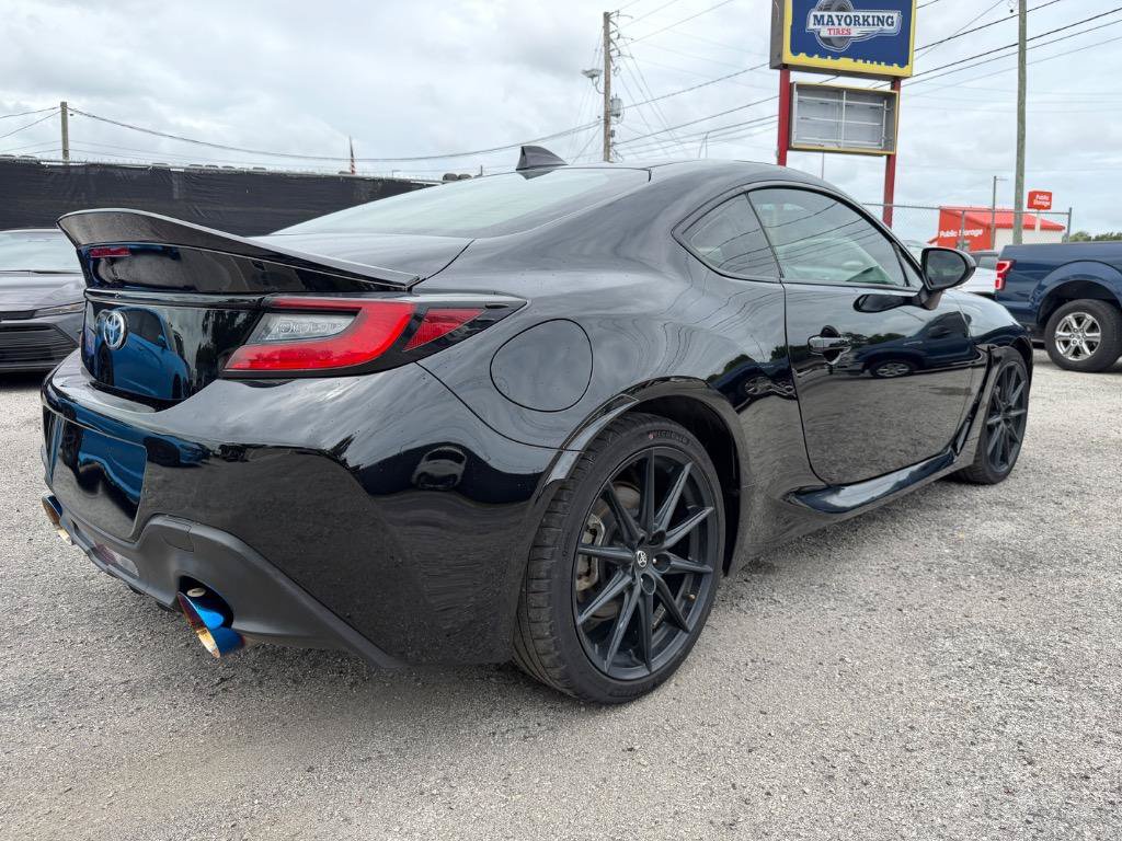 Used 2023 Toyota GR86 Premium w/ ALL Weather Mat Package (TMS) RWD image 5