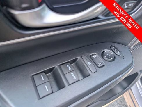 Used 2022 Honda CR-V Touring image 16