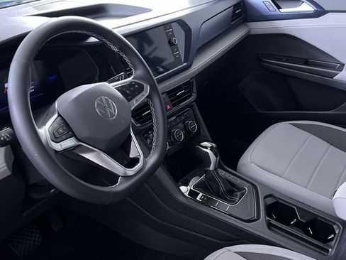 Used 2024 Volkswagen Taos SE image 29