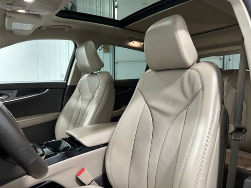 Used 2021 Lincoln Nautilus Reserve image 22