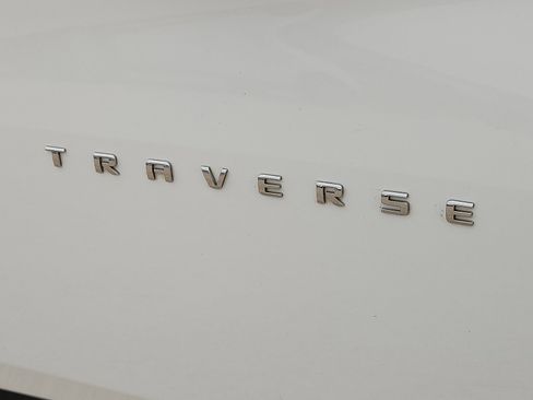 Used 2019 Chevrolet Traverse LS FWD image 8