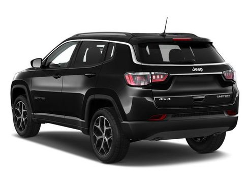 Used 2024 Jeep Compass Limited w/ Elite Group AWD/4WD image 2