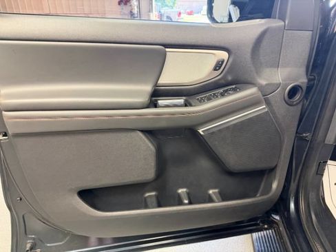 Used 2025 Ford Expedition Active AWD/4WD image 10