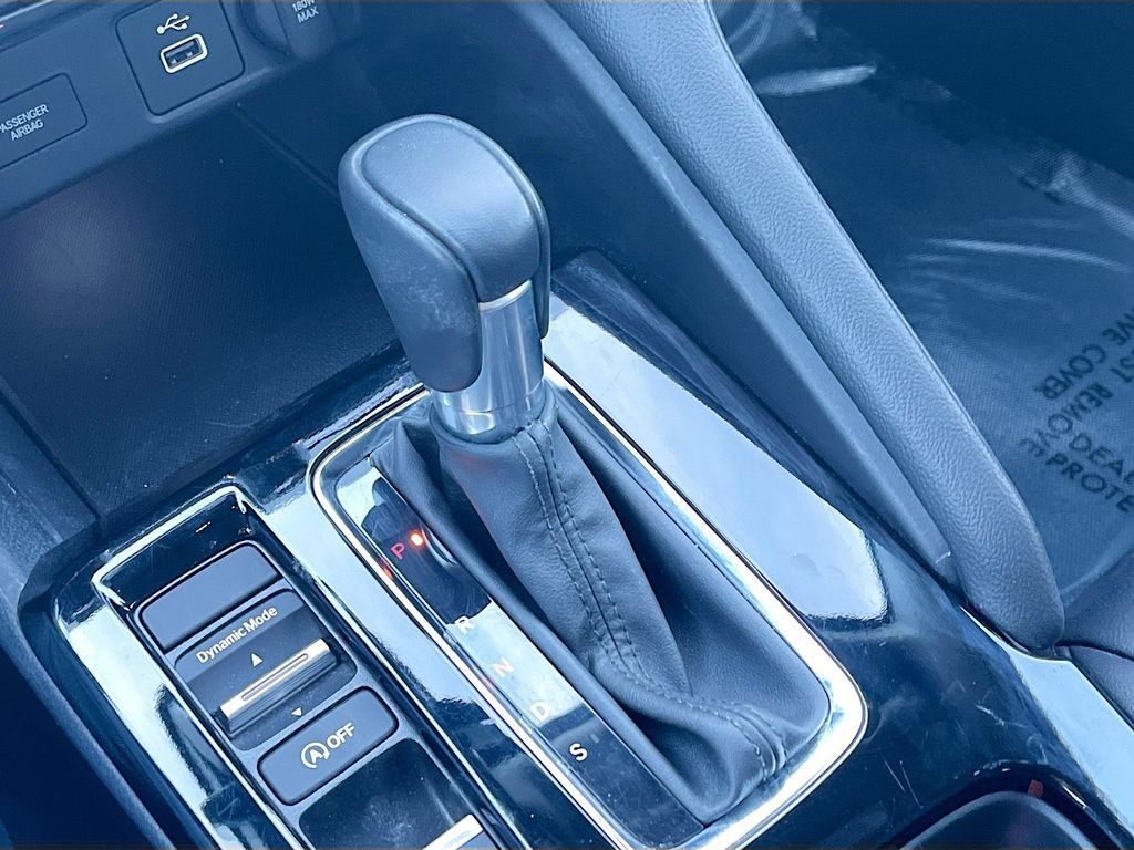 Used 2025 Acura Integra FWD image 16
