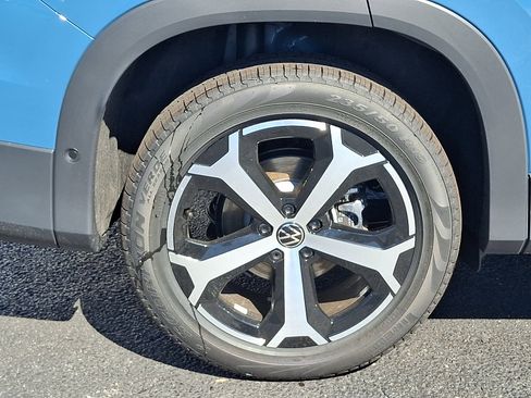 New 2026 Volkswagen Tiguan SE AWD/4WD image 5