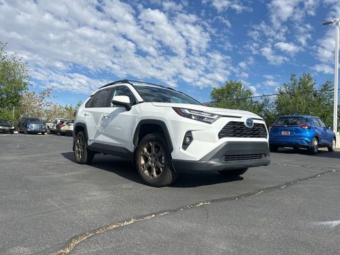 Used 2023 Toyota RAV4 AWD Hybrid image 2