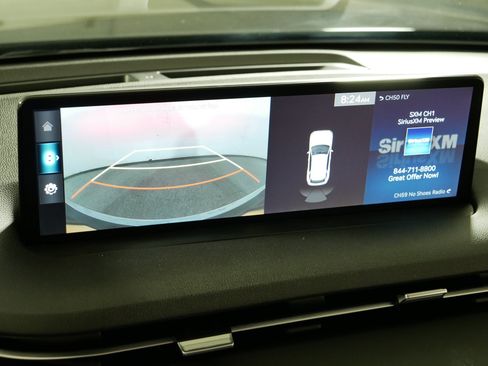 Certified 2025 Genesis GV70 2.5T AWD/4WD image 33