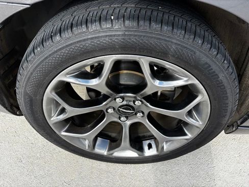 Used 2015 Chrysler 300 S image 22