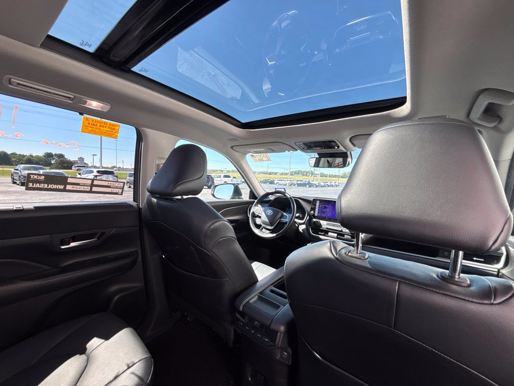 Used 2025 Toyota Grand Highlander FWD image 31