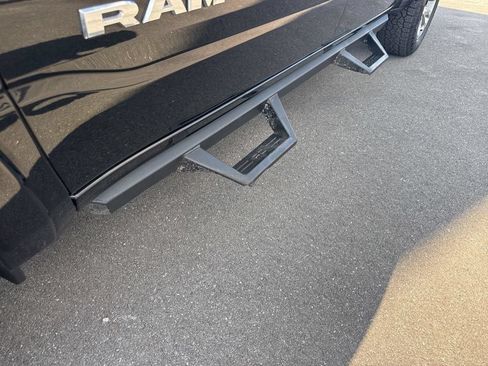Used 2020 RAM 1500 Laramie w/ Sport Appearance Package AWD/4WD image 15