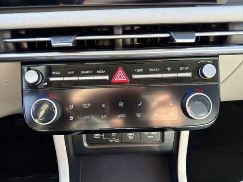 New 2026 Hyundai Tucson Limited image 21