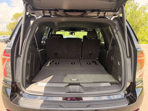 Used 2025 Chevrolet Tahoe Z71 AWD/4WD image 13