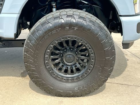 Used 2024 Ford F250 Limited w/ FX4 Off-Road Package image 10