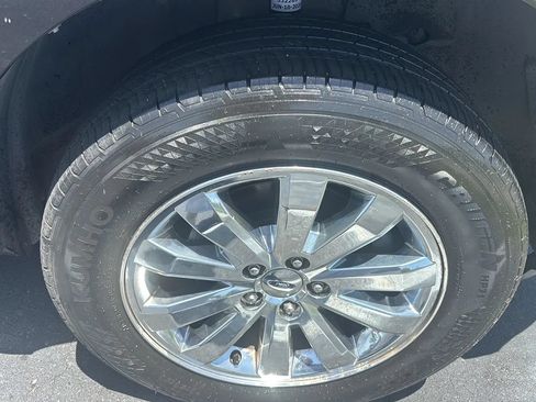 Used 2010 Ford Edge SEL FWD image 25