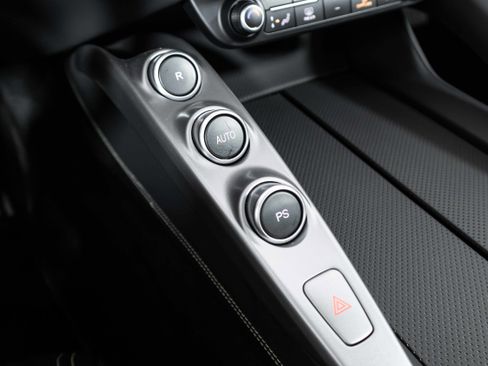 Used 2019 Ferrari GTC4Lusso image 30