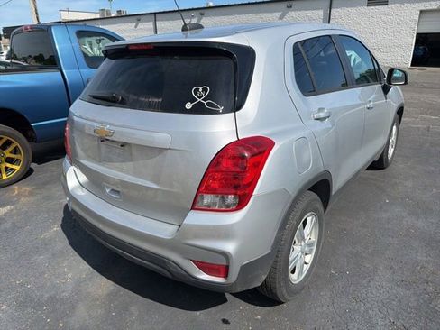 Used 2019 Chevrolet Trax LS w/ Tint and Cruise Package FWD image 4