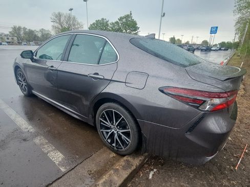 Used 2024 Toyota Camry SE w/ Protection Package (Q2) (TMS) FWD image 4