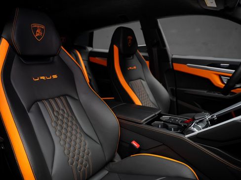 Used 2024 Lamborghini Urus S AWD/4WD image 65