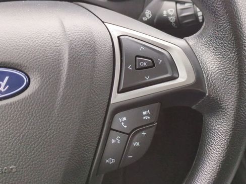 Used 2020 Ford Fusion SE image 24