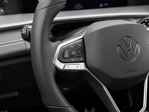 New 2026 Volkswagen Tiguan SE R-Line FWD image 39