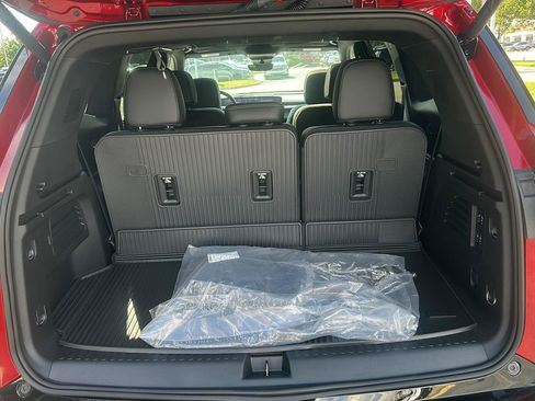 Used 2026 Buick Enclave Sport Touring w/ Power Package FWD image 18