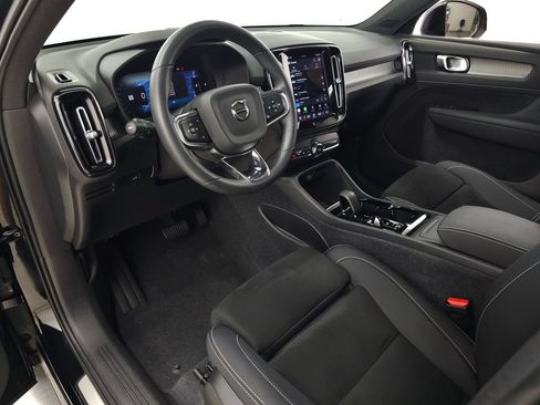 Used 2023 Volvo XC40 B5 Plus w/ Protection Package Premier AWD/4WD image 14