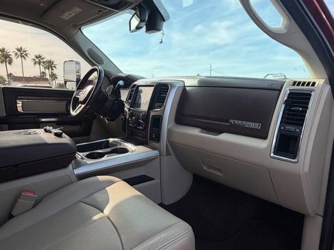 Used 2018 RAM 3500 Laramie image 32