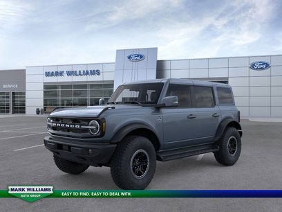 New 2025 Ford Bronco Outer Banks w/ Sasquatch Package