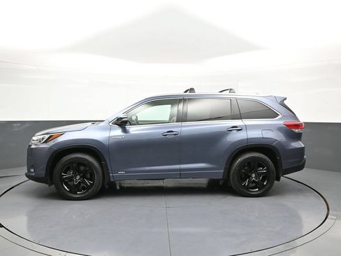 Used 2017 Toyota Highlander Limited Platinum w/ Carpet Mat Package AWD/4WD image 9