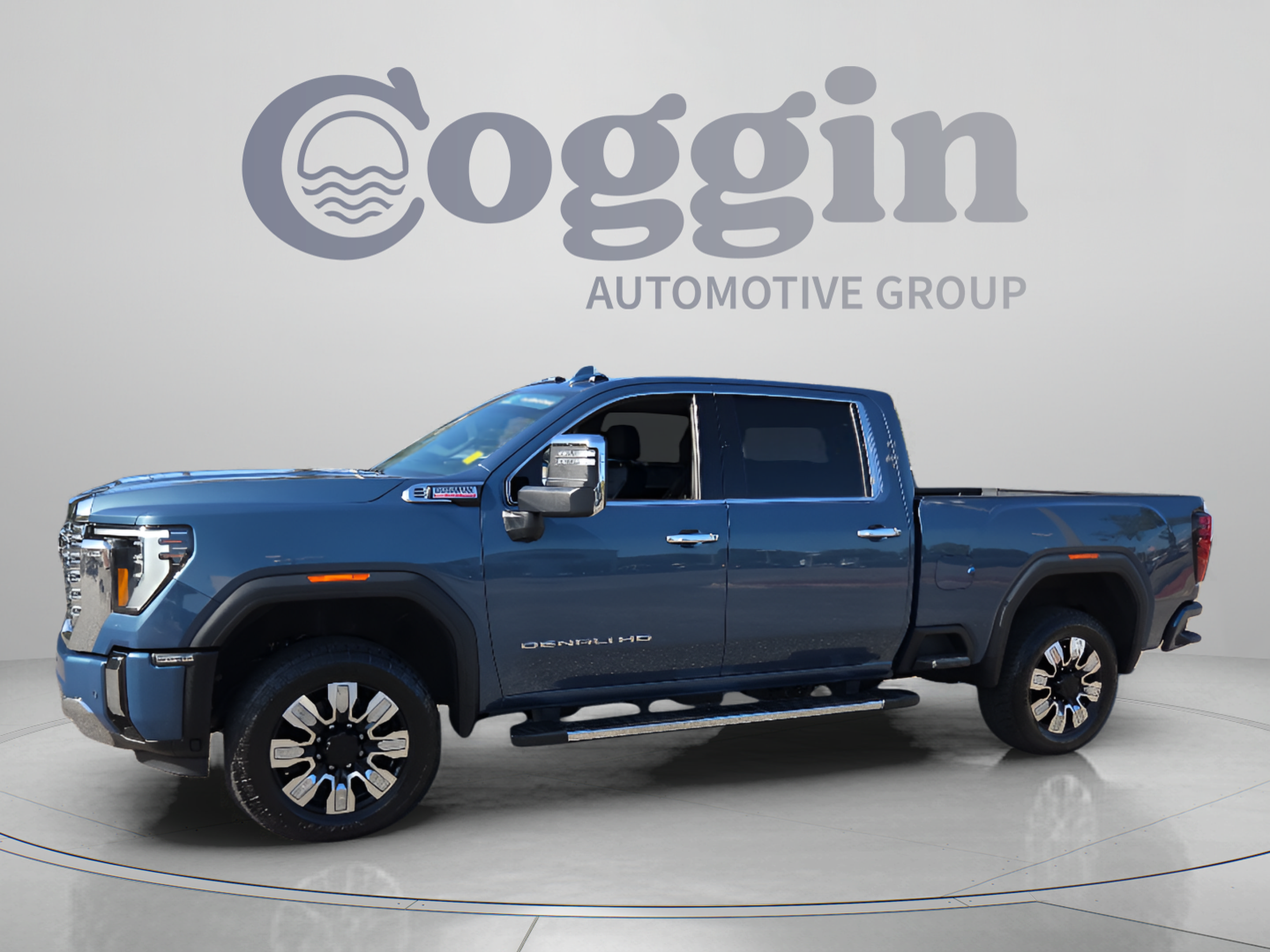 Used 2024 GMC Sierra 2500 Denali w/ Denali Reserve Package AWD/4WD image 1