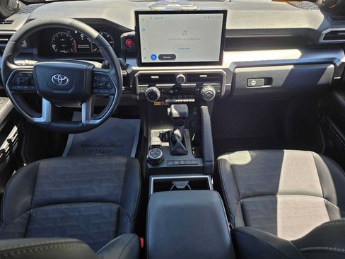 Used 2026 Toyota 4Runner TRD Off-Road Premium AWD/4WD image 18