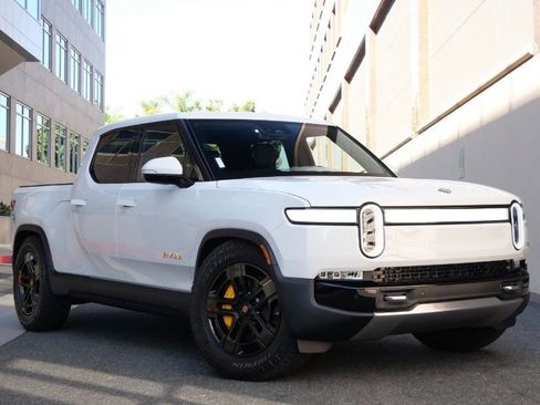 Used 2023 Rivian R1T Adventure image 2