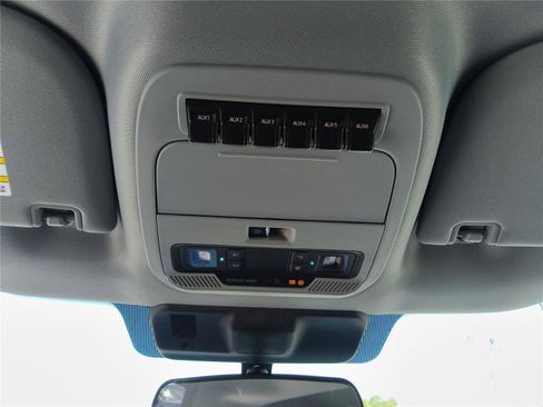 New 2026 Ford F250 XLT w/ Tremor Off-Road Package AWD/4WD image 21