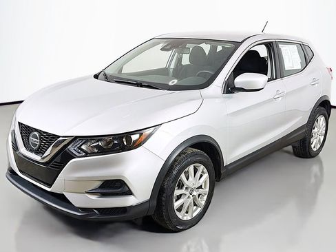 Used 2021 Nissan Rogue Sport S image 5