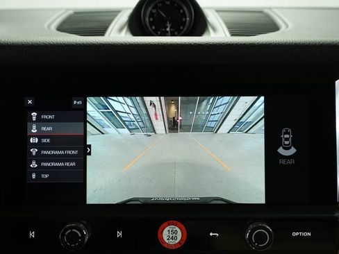 New 2026 Porsche Macan image 19