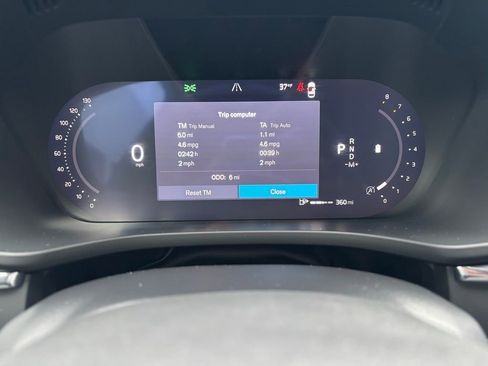 New 2026 Volvo XC60 B5 Ultra w/ Climate Package image 16