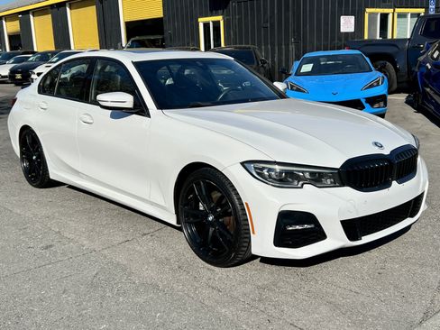 Used 2020 BMW 330i Sedan w/ M Sport Package RWD image 4