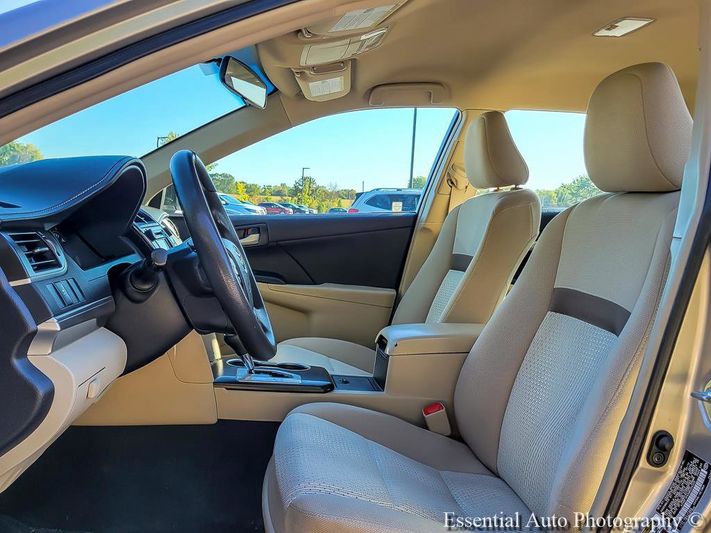 Used 2013 Toyota Camry LE FWD image 8