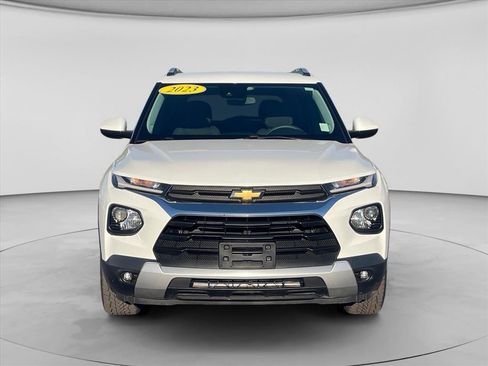 Used 2023 Chevrolet TrailBlazer LT AWD/4WD image 2